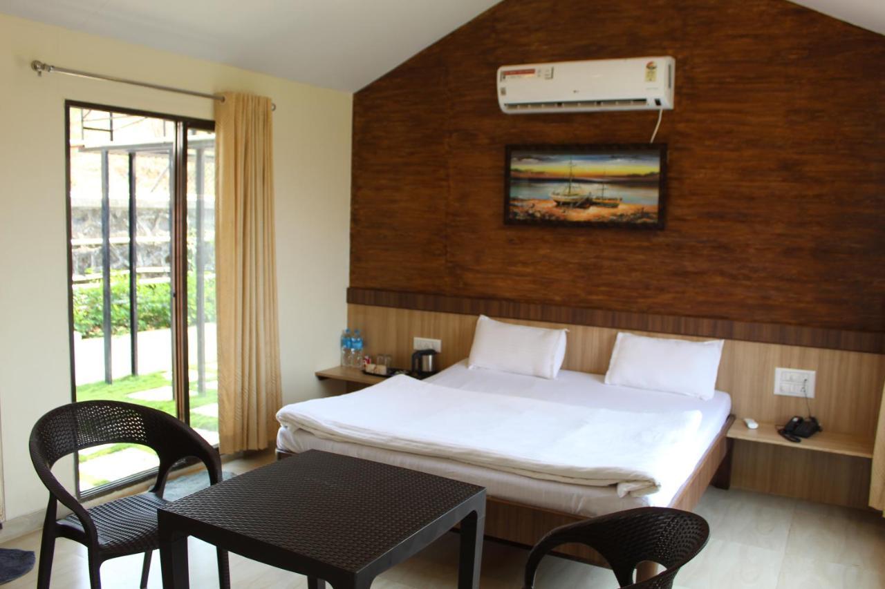 Green Velvet Resort-Near Pawna Lake Lonavala Exterior foto